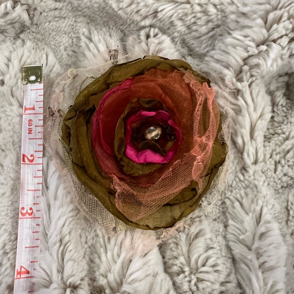 Handmade accessory - Picture 3 of 5